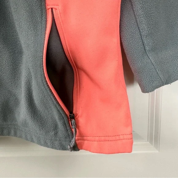 Columbia Hooded Zip Up Fleece Jacket - Picture 8 of 11